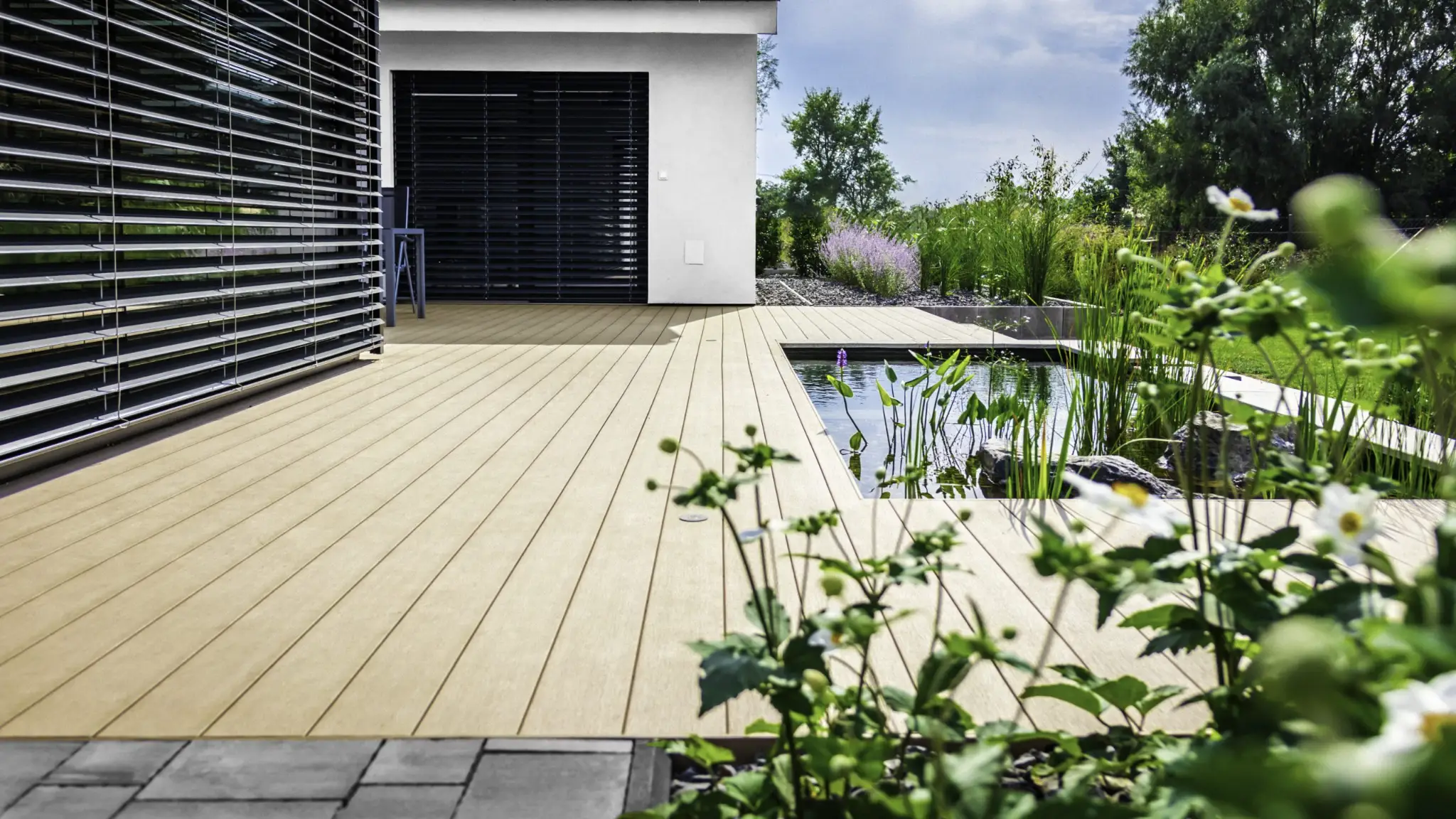 Preview of Synthetic Deck placement.